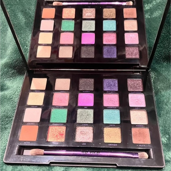 Urban Decay Vice 4 Eyeshadow Palette - Picture 2 of 4